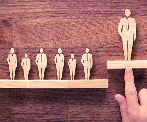 Differentiateyoufromcompetition postimage figures of little people
